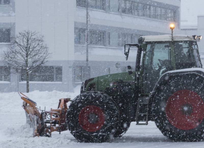 Commercial Snow Removal detail